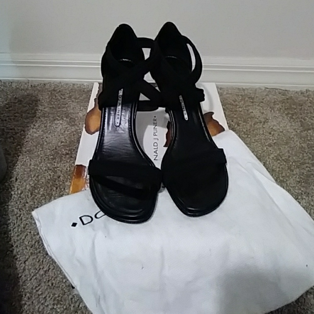 Donald J. Pliner Black Sandals